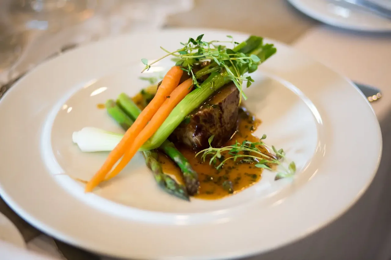 Dining detail at Dorivaresort House